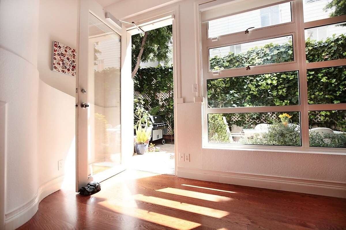 Nob Hill condo offers garden patio, views