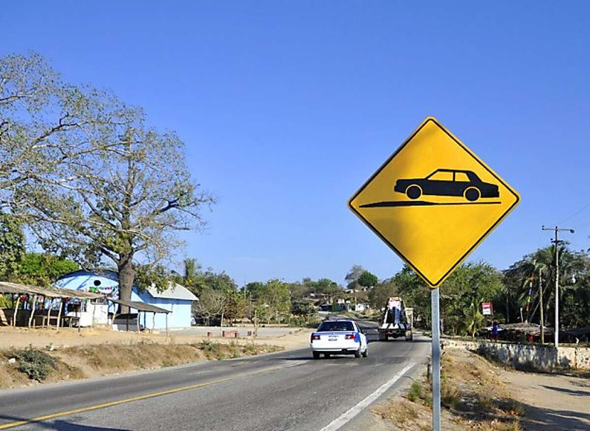 Street Signs In Spanish