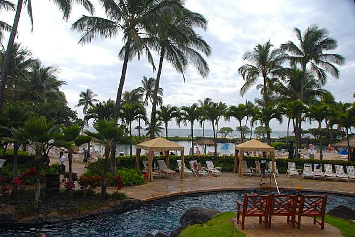 Dive into Hawaii's best swimming pools