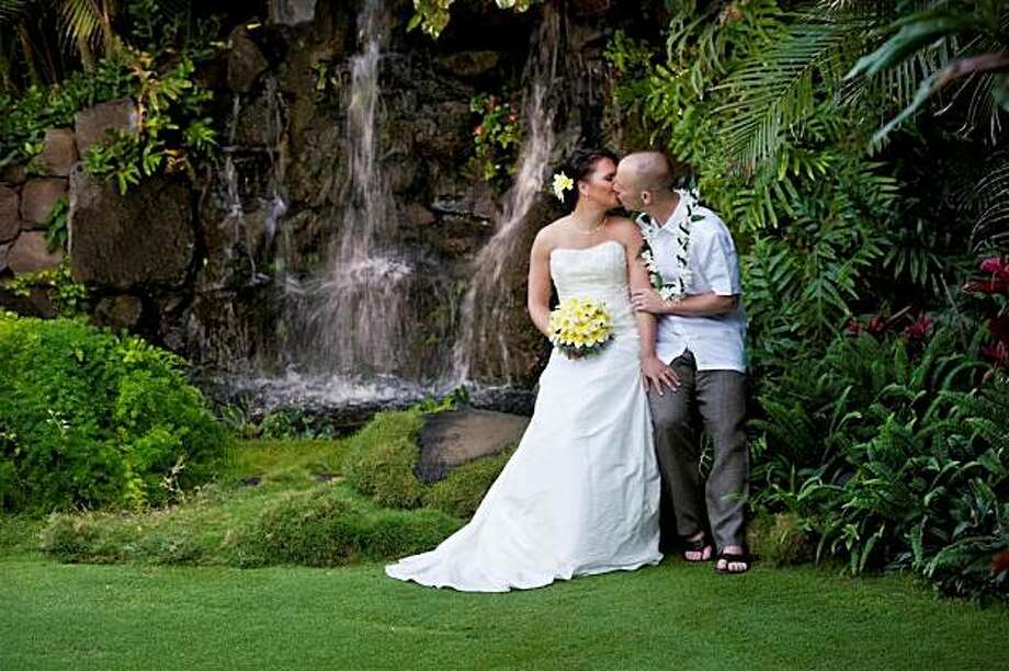 Island Weddings Best Spots For Tying The Knot In Hawaii Sfgate