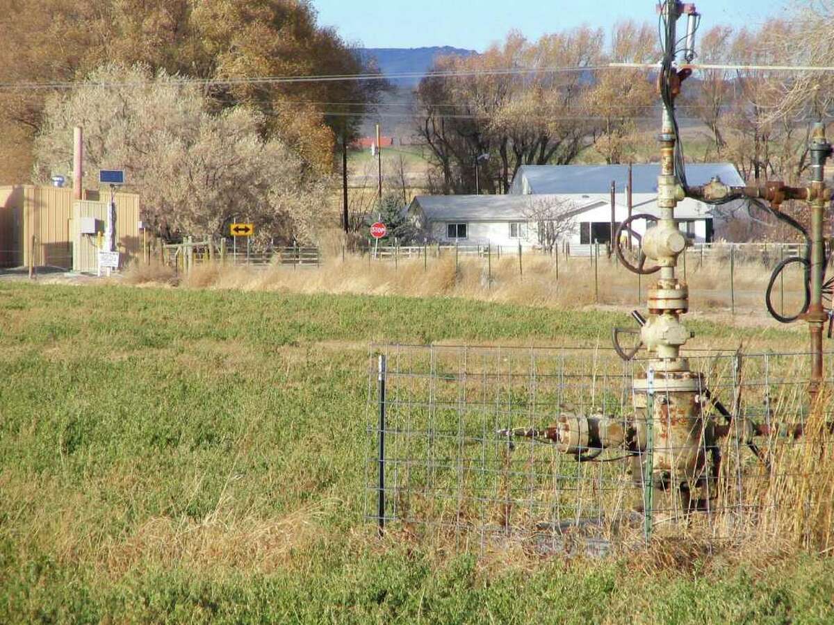EPA links fracking at Wyoming well to tainted water