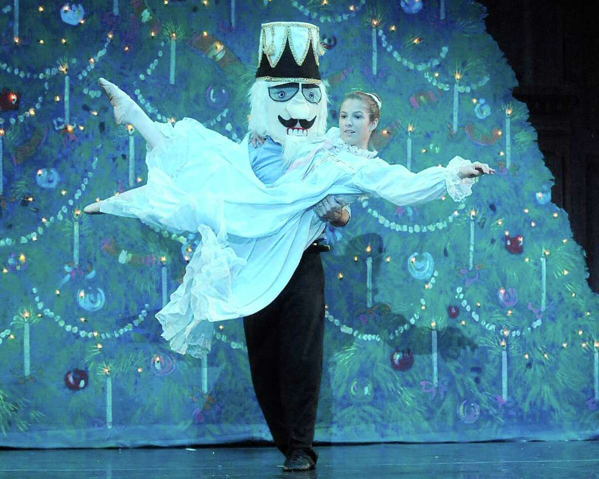 Weekend Event The Nutcracker presented by the Beaumont Civic Ballet