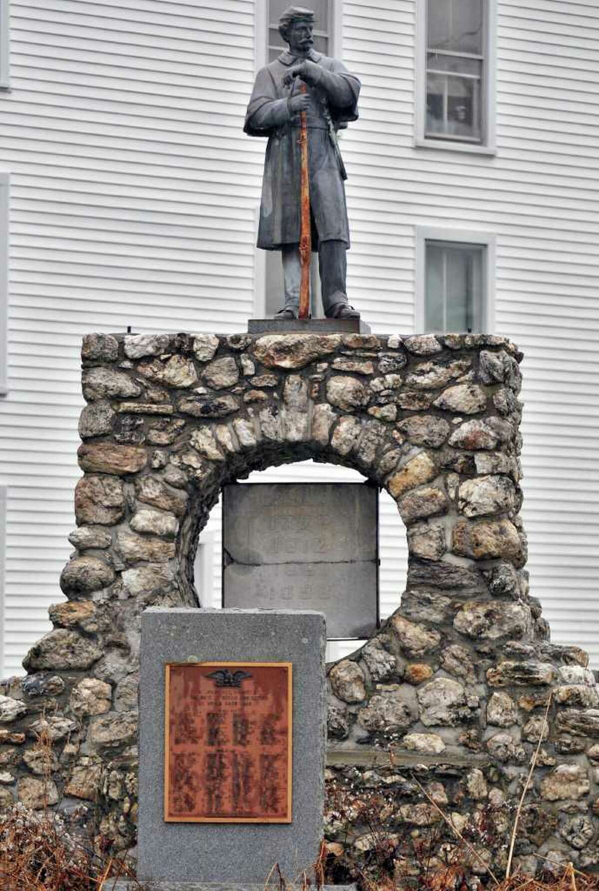 Civil War monuments still evocative