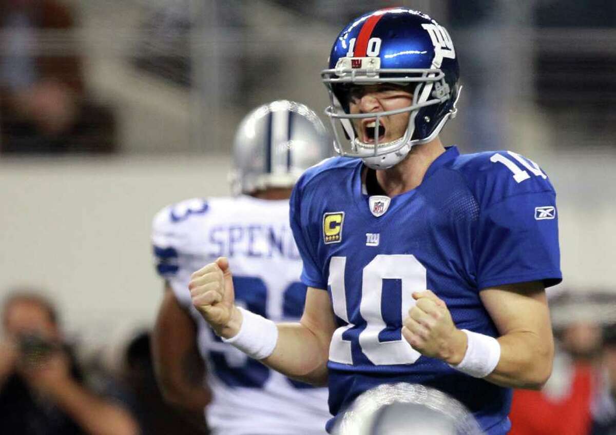 Hakeem Nicks of the New York Giants celebrates after making a 37 yard  News Photo - Getty Images