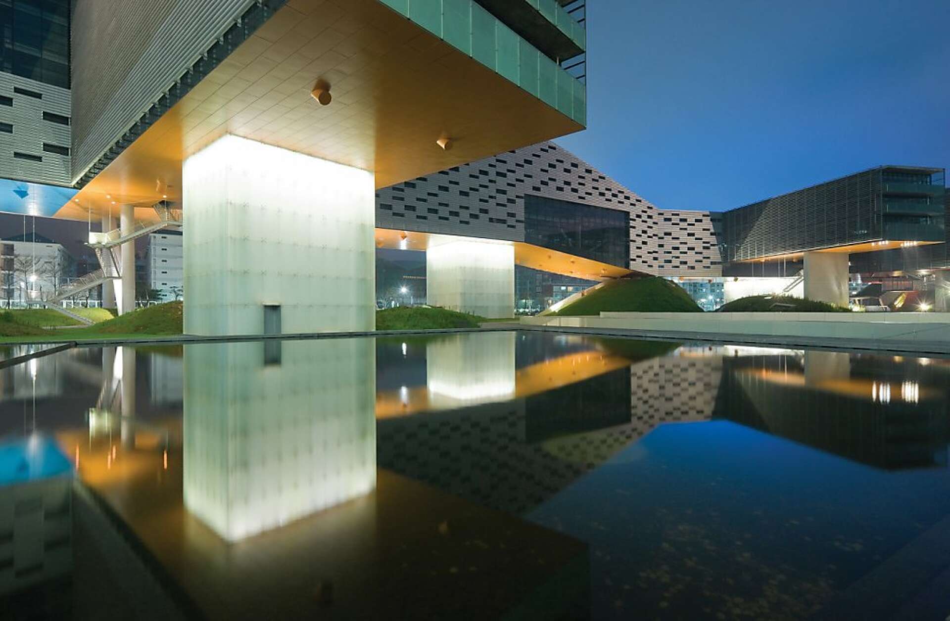 Steven Holl: Architect: Frampton, Kenneth: 9781904313021