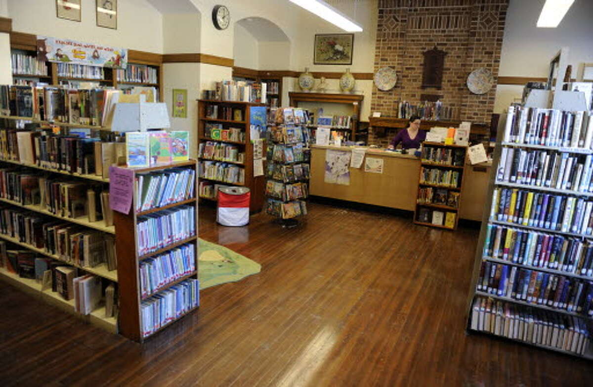 The Troy Public Library will close its Sycaway branch, seen here in 2009, in January. It is located in the School 18 building. (Times Union archive)