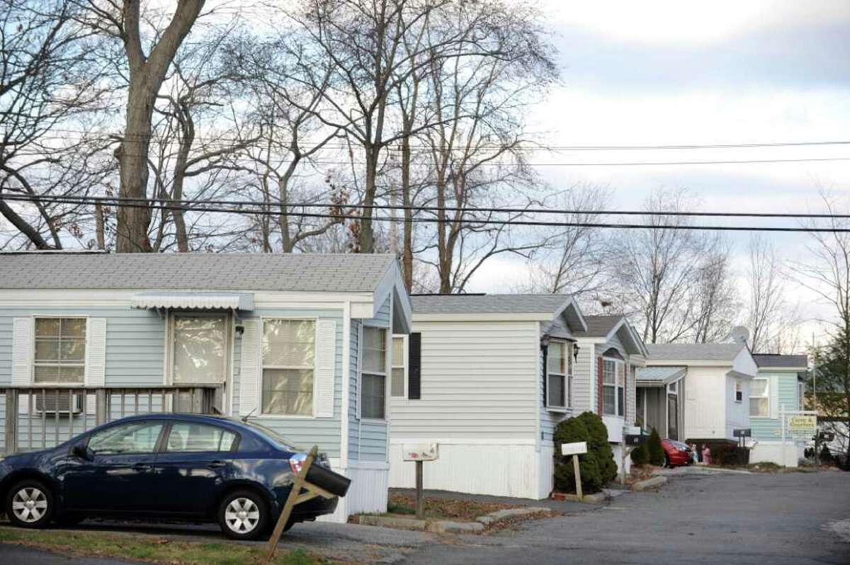 Mobile home residents drive away stereotypes