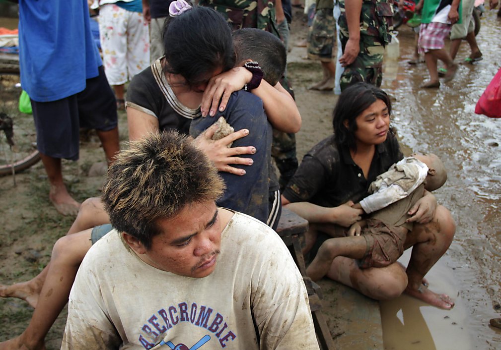 Flash floods kill at least 521 people in Philippines