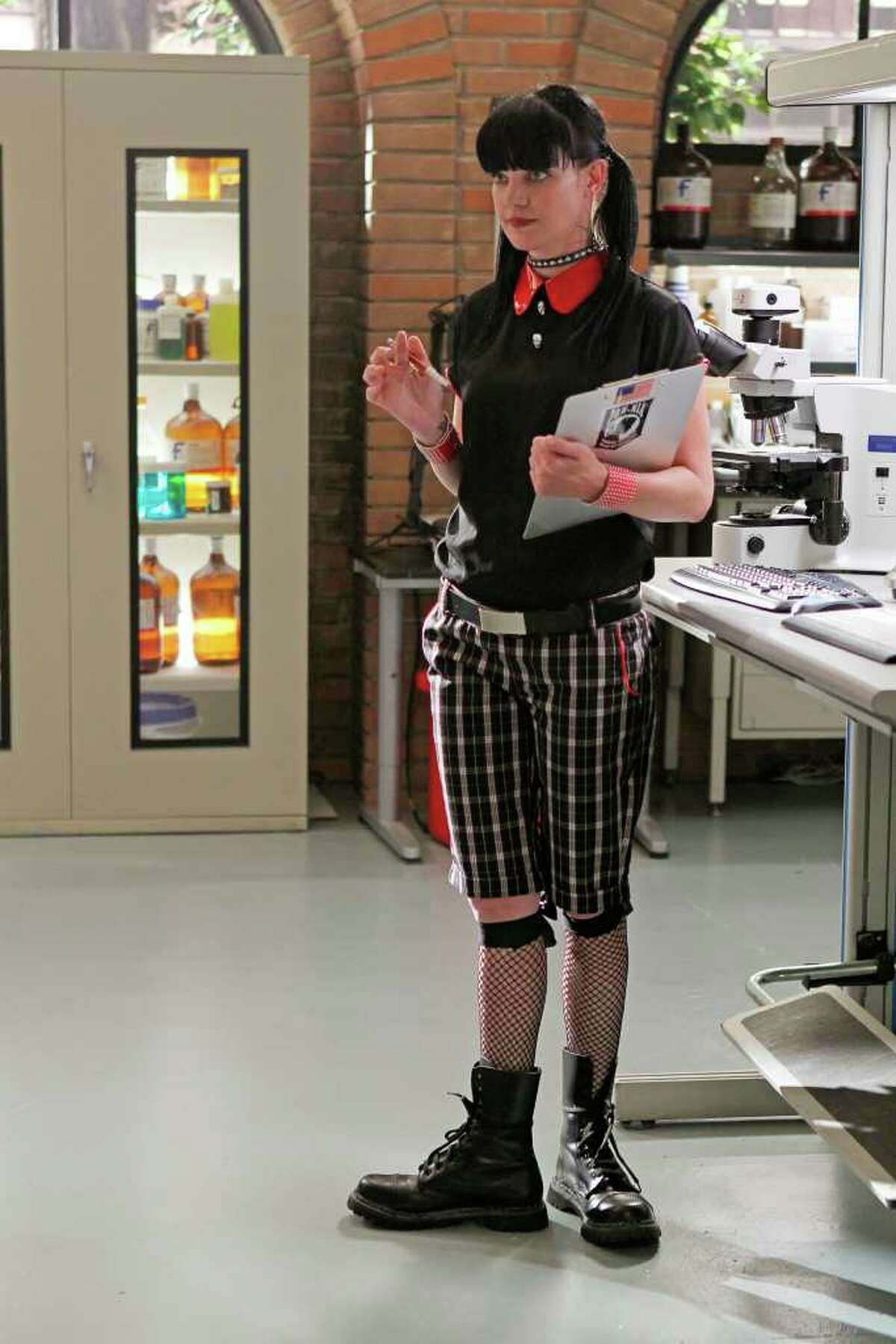 Ncis Star Pauley Perrette'S New Chapter - zsbb9m9