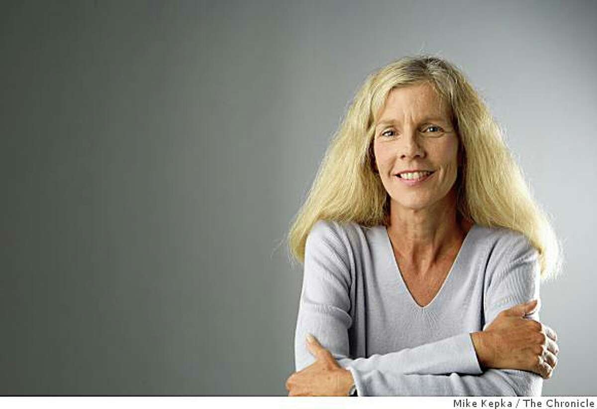 Kathleen Pender, business columnist for the San Francisco Chronicle poses for a portrait on Tuesday Sept. 30, 2008 in San Francisco Calf.