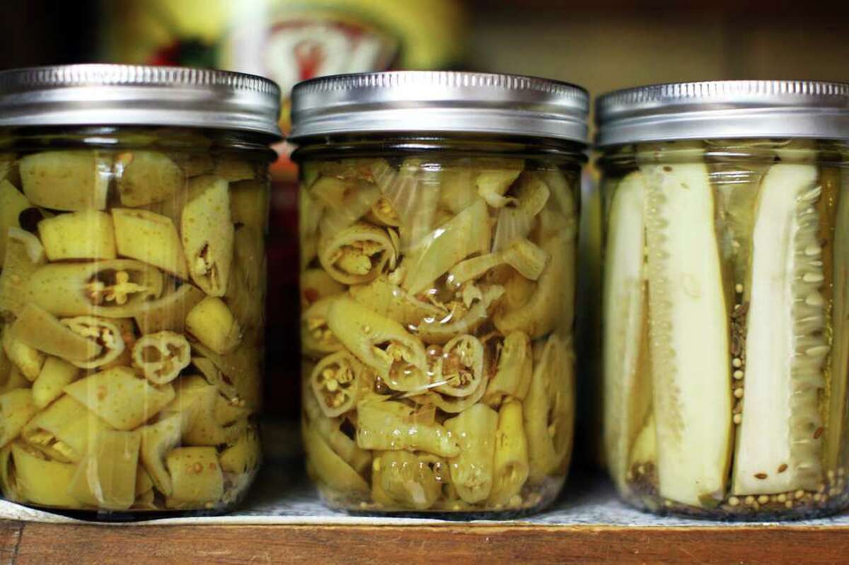 Cooks & Cocinas: Sue and Jim Ewers