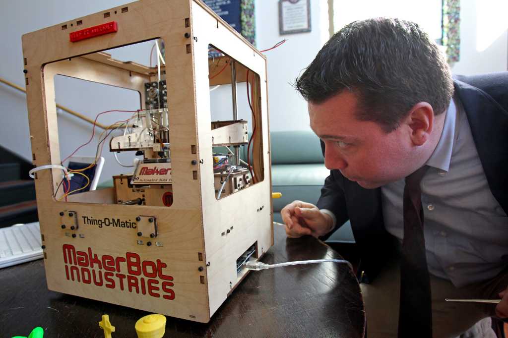 Students Make Computer Design 3 D Reality