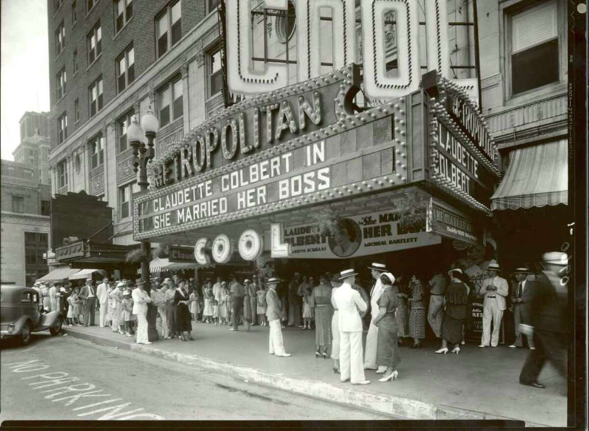 BOB BAILEY SWANKY: The Metropolitan Theater, pictured here in 1935, was one of the grandest movie houses built in downtown Houston.