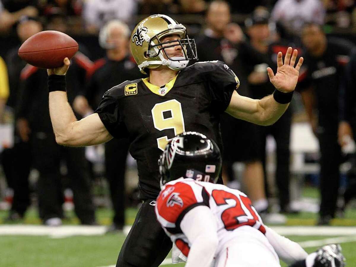 Brees sets passing mark as Saints top Falcons