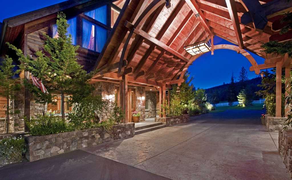 Former Mariners star Jay Buhner sells scenic estate outside Seattle