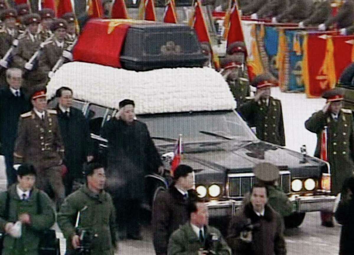 News of the world in photos: Huge funeral for North Korean strongman