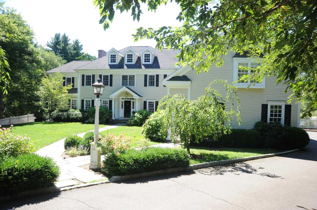 Adams Farm colonial offers amenities, proximity to schools - Westport News