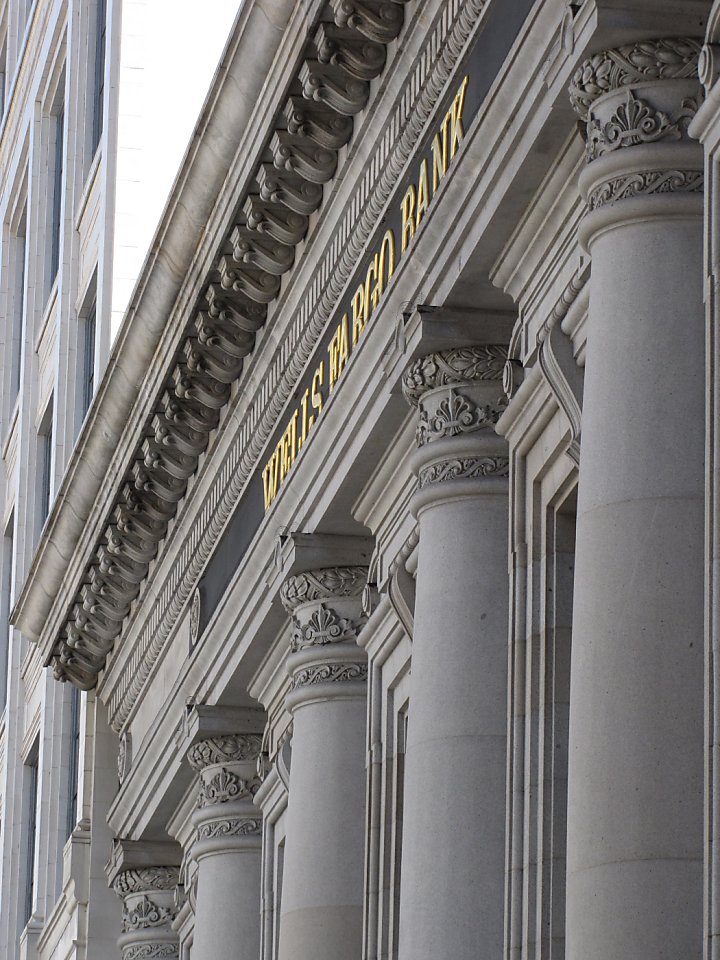 Orangejuice futures surge 25 due to hard freeze