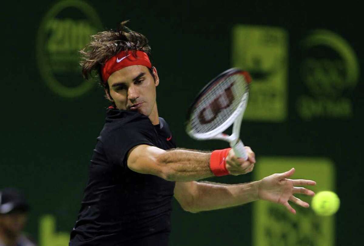 Roger Federer found the going a bit tough against Andreas Seppi before prevailing in three sets.