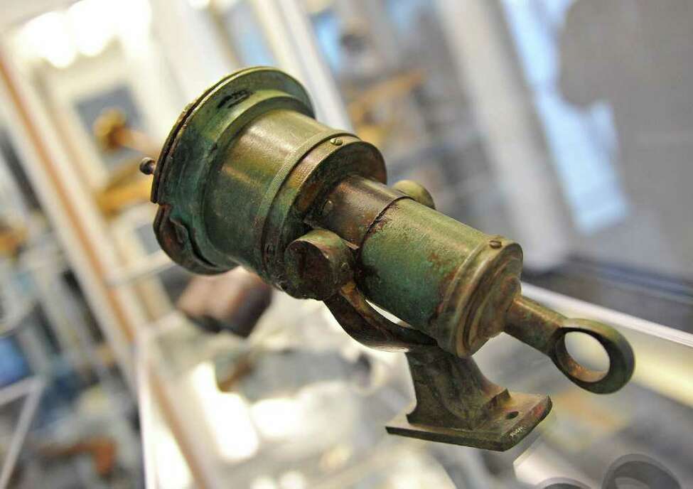 Artifacts recovered from Titanic auctioned