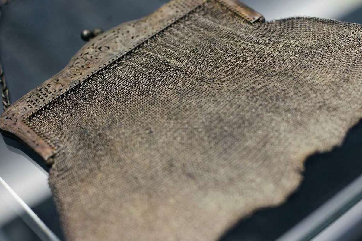 Artifacts recovered from Titanic auctioned