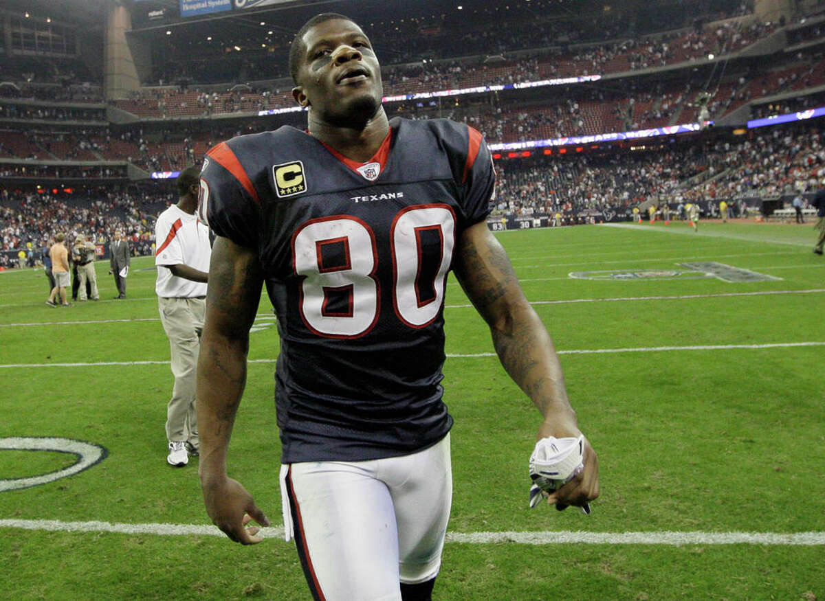 Attention finds Texans' lowkey Johnson