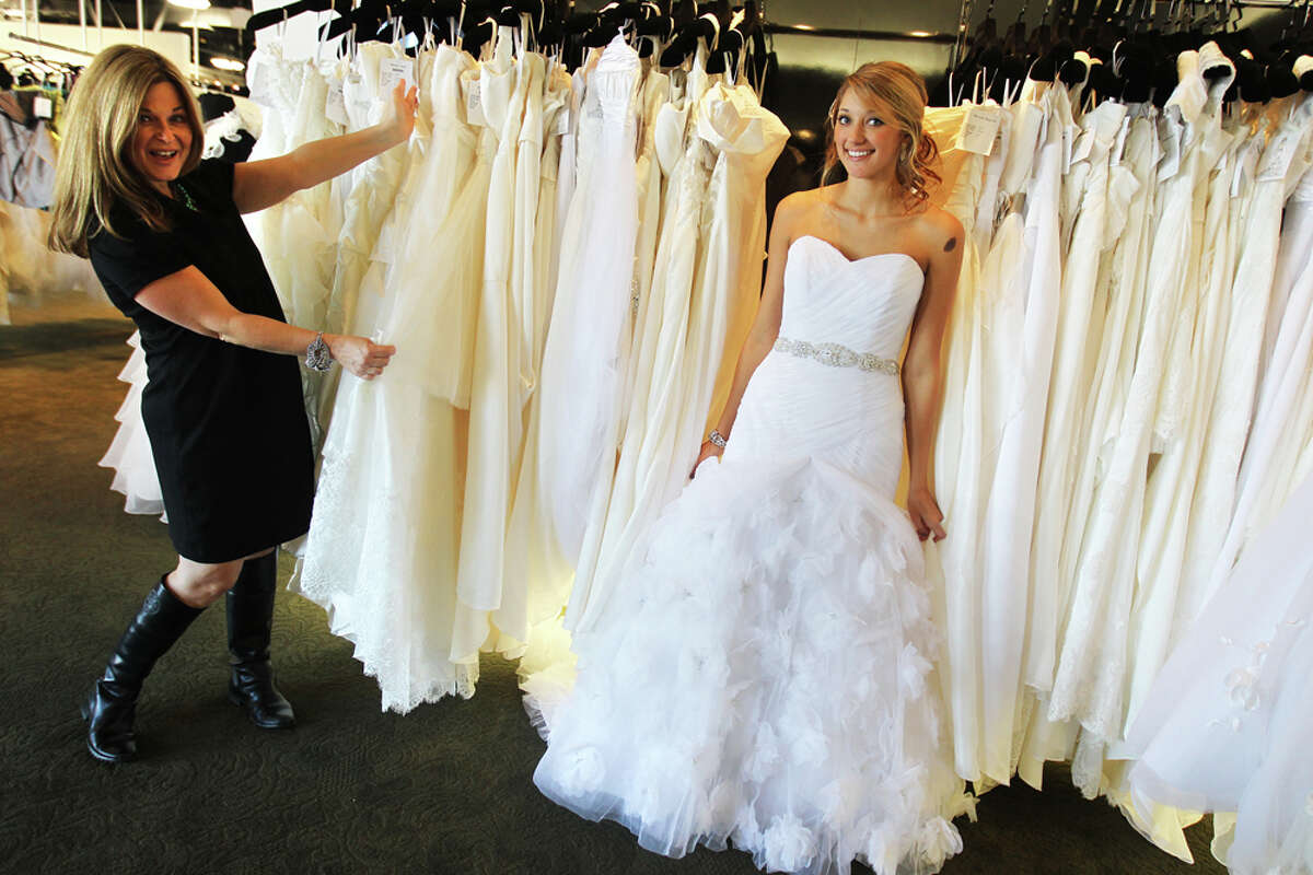Shop to give away 50 gowns to military brides