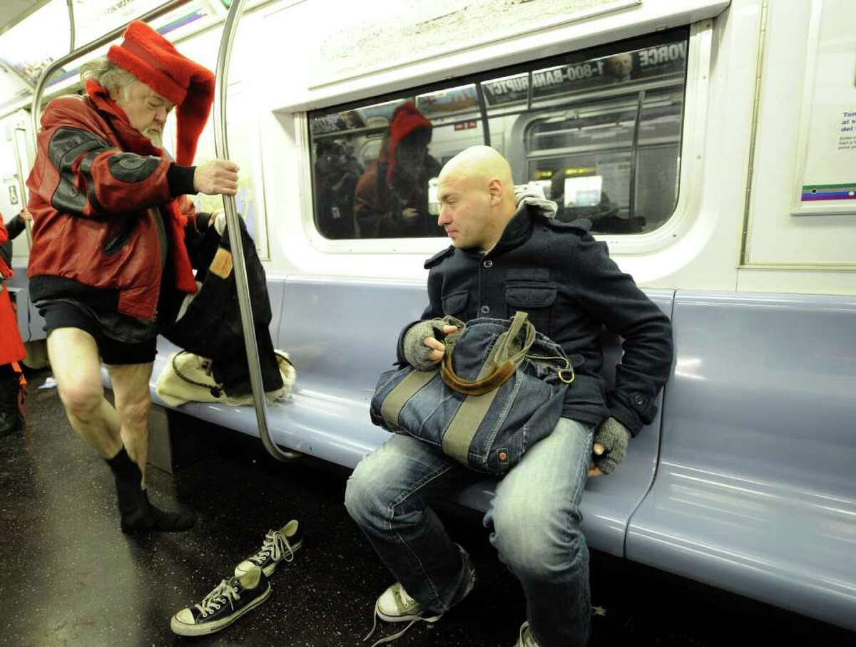 New Yorkers Take Pants Off, Ride Subway 