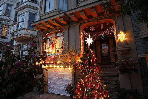 Castro Garage Draws Out Christmas Wishes Sfgate