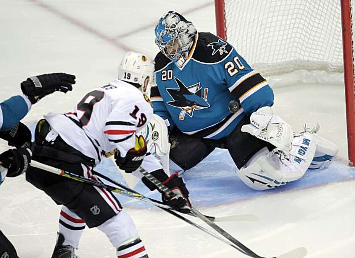 Evgeni Nabakov blocks a shot in the first period against the Chicago Blackhawks in Game 2 of the Western Conference Finals in San Jose on Tuesday.
