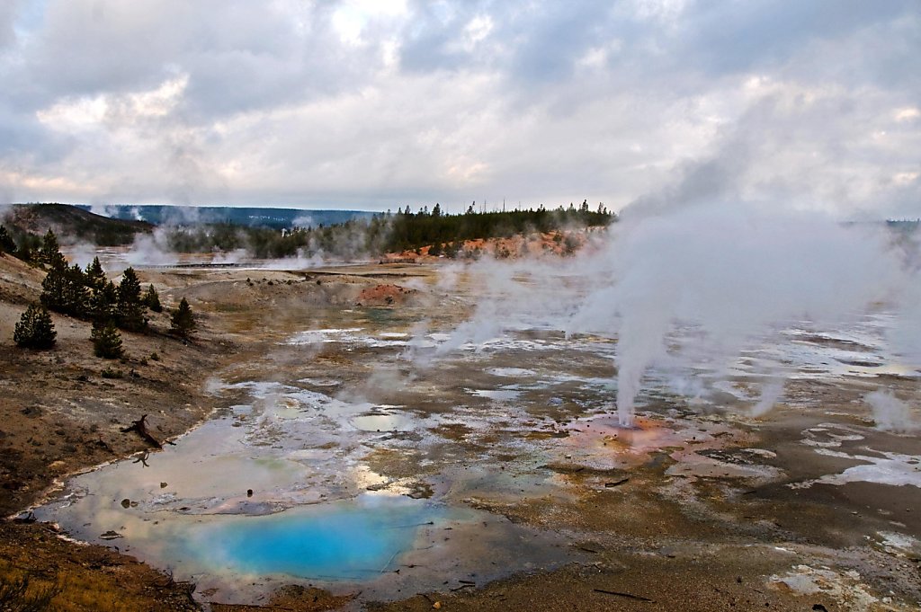 Scientists get image of Yellowstone hot spot