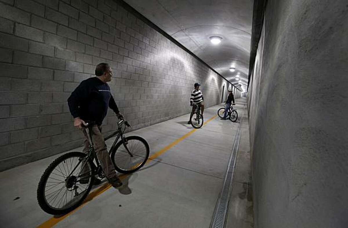 The 1100 foot tunnel has good lighting, cameras and graffiti proof cement walls. The Cal Park tunnel opens December 10, 2010 as a bicycle/pedestrian tunnel connecting San Rafael and Larkspur, Calif.