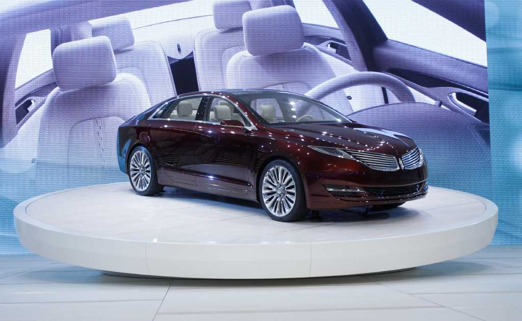 Ford unveils new sedan in effort to revive Lincoln