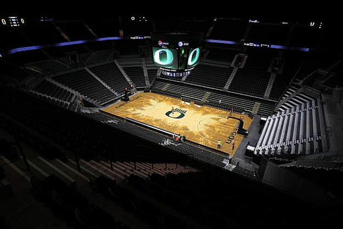 Oregon's new court has that pine-fresh feeling