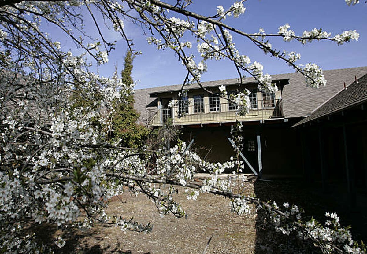 Exterior view of the Juana Briones House, Palo Alto's oldest house, in Palo Alto, Calif., Friday, March 9, 2007. The house is slated for demolition after preservationists and local officials lost a nine-year court battle to save the 160-year-old structure.