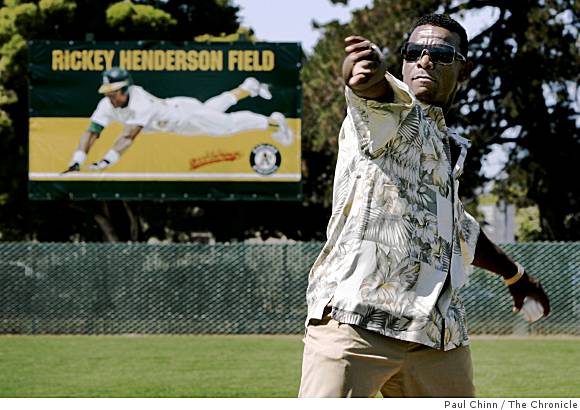 Oakland Athletics naming field after Rickey Henderson 