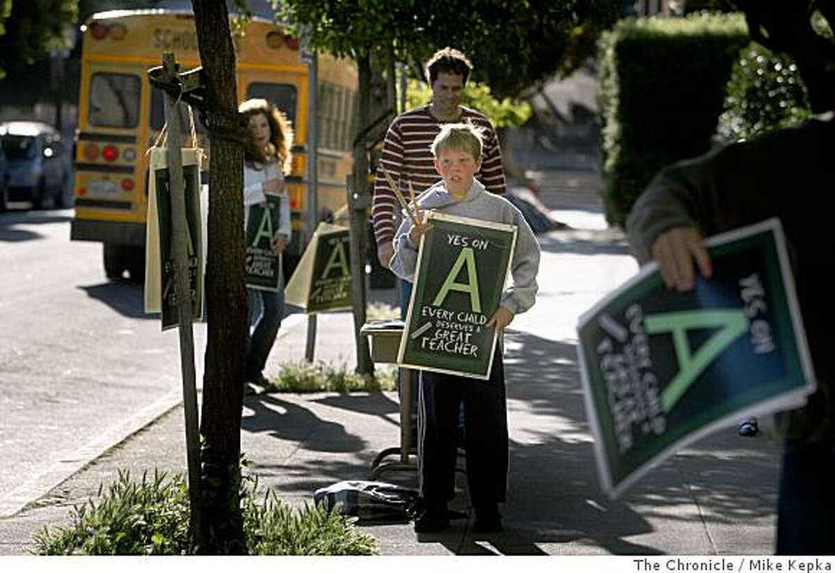 Waiving a "Yes on A" poster, 5th grader Caio Driver, 10, joins other students and parents in front of Alvardado Elementary School on Tuesday, June 2, 2008, in San Francisco,Calif. Photo by Mike Kepka / The Chronicle