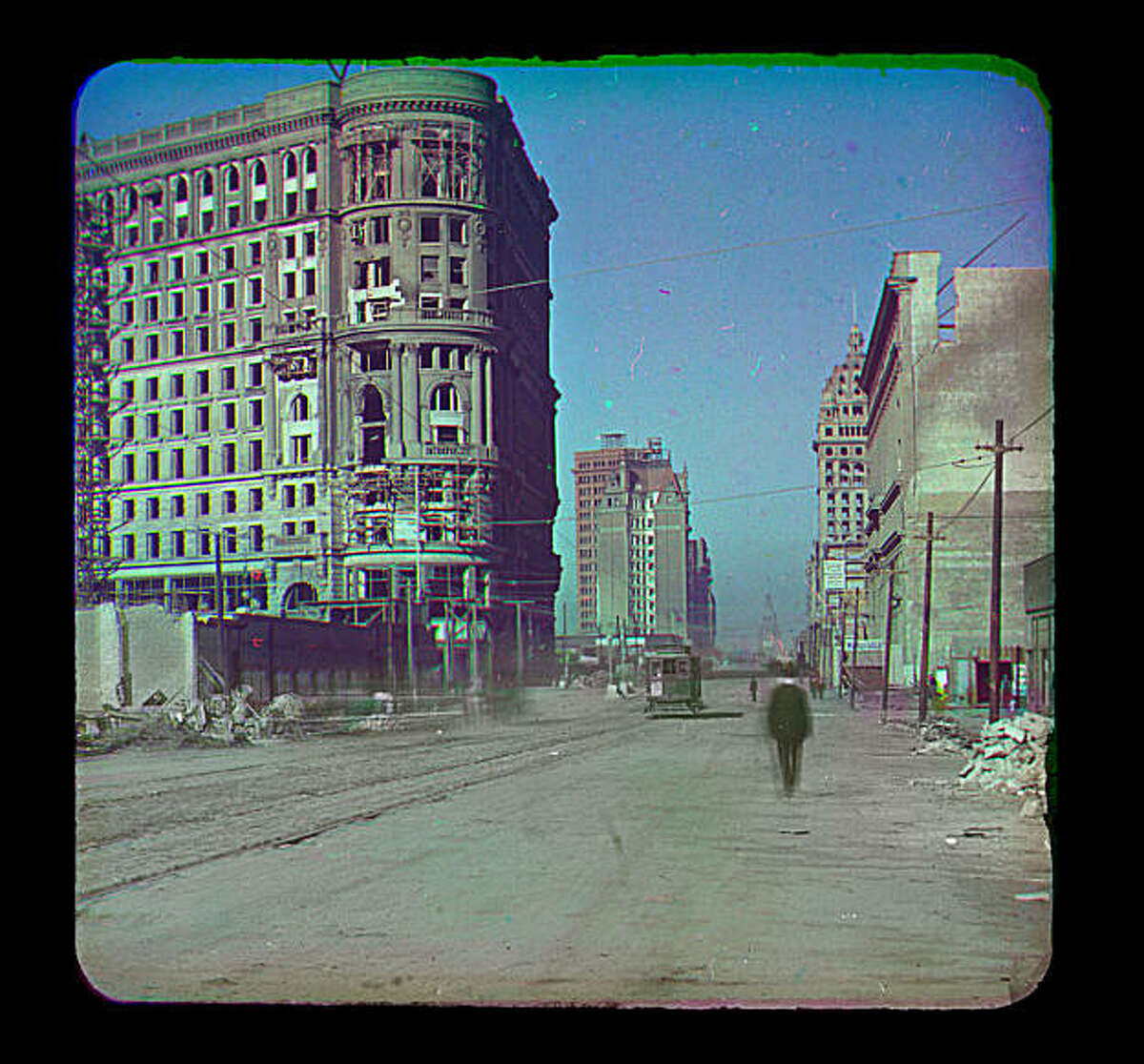 ¥6437.045 G.H. Holt, Market St. Flood Bldg., Oct. 1906, kromogram of street-level view of earthquake-damaged San Francisco. Photographic History Collection