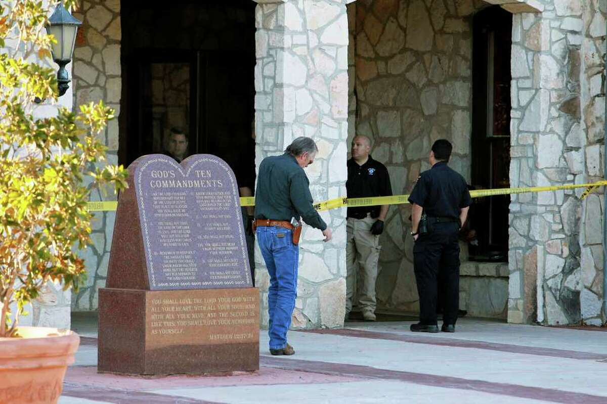 S.A. man and woman die at church altar in Helotes