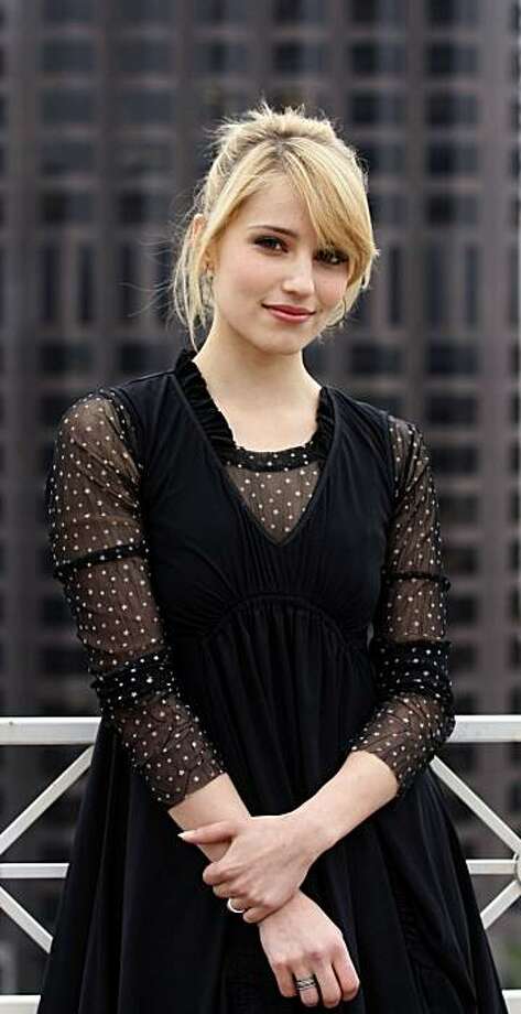 Dianna Agron Of Glee Heads Into Alien Territory Sfgate 
