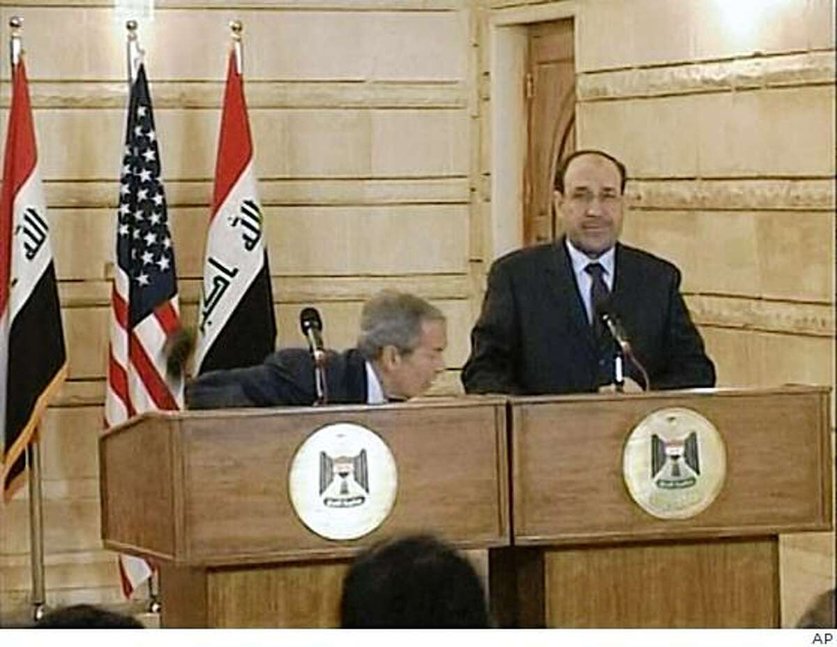 Bush attacked with shoe in Baghdad visit