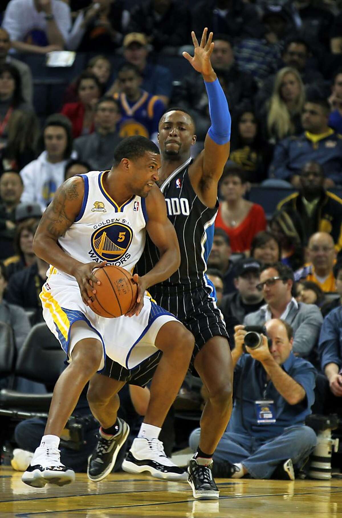 Warriors seek new center after loss of Kwame Brown