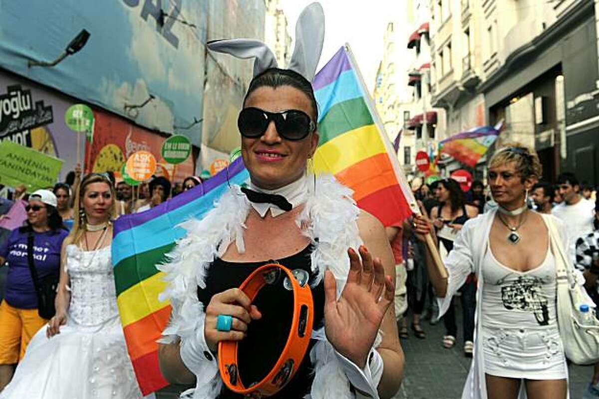 nyc gay pride parade nude