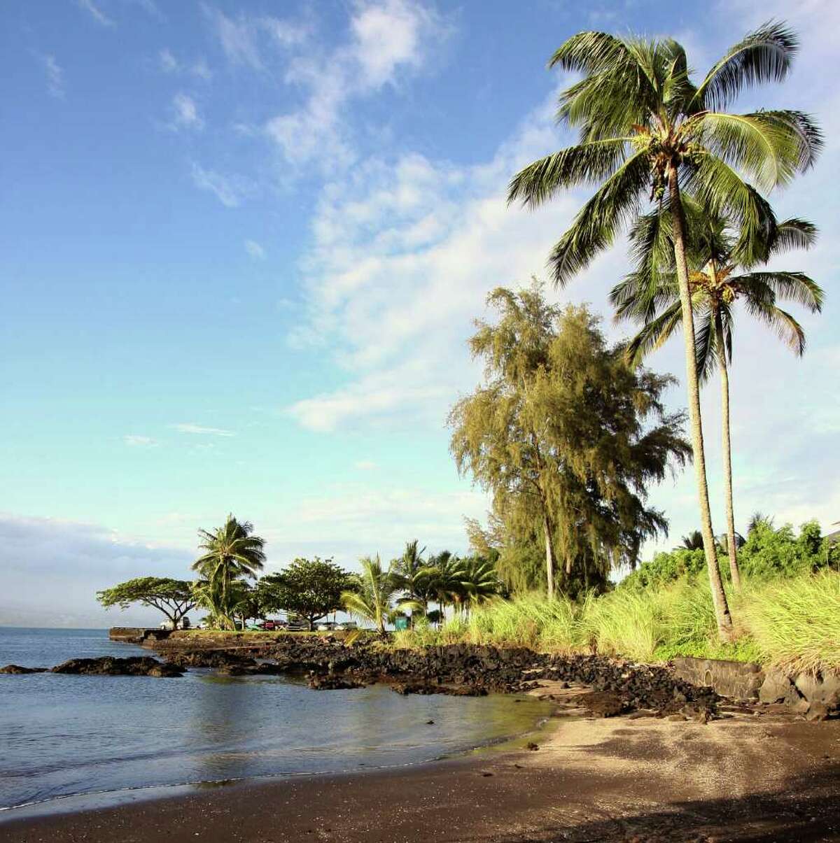 According to an unpublished Smithsonian Institution chart, the U.S. Exploring Expedition arrived in Hawaii in 1840 at this small, unmarked beach.