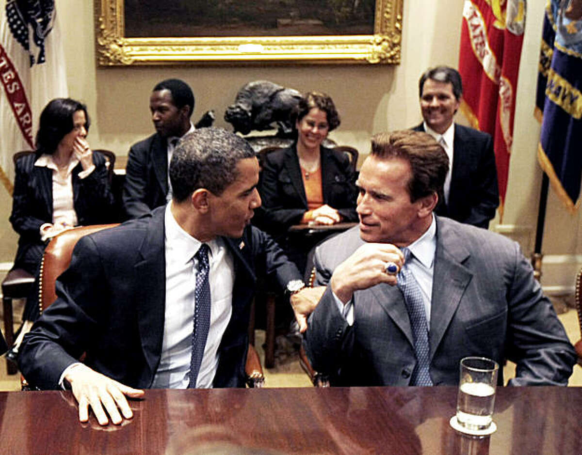 Schwarzenegger Defends Obama After Tv Gaffe