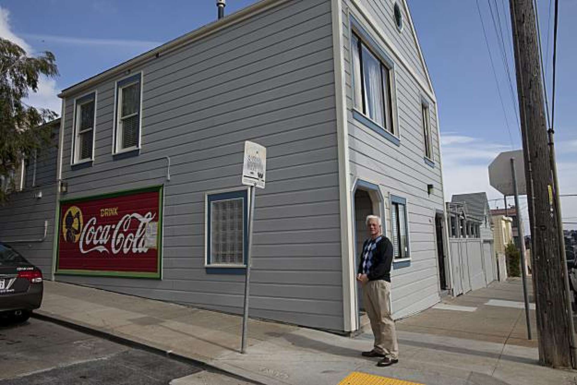 SF's Bernal Heights in uproar over old Coke sign