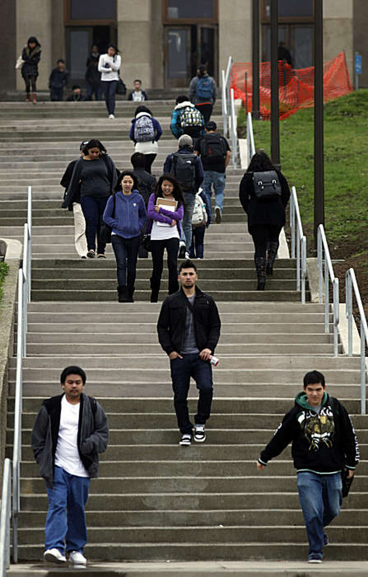 City College of San Francisco students move about campus on Monday January 31, 2010 in San Francisco, Calif. In recent years, because of a growing population of students, incoming freshman have found it difficult to get into basic core classes doing their first and sometime second year of school. A new "pilot" program has been recently introduced to streamline and prioritizes admittance into core classes for a certain croup of incoming San Francisco students.