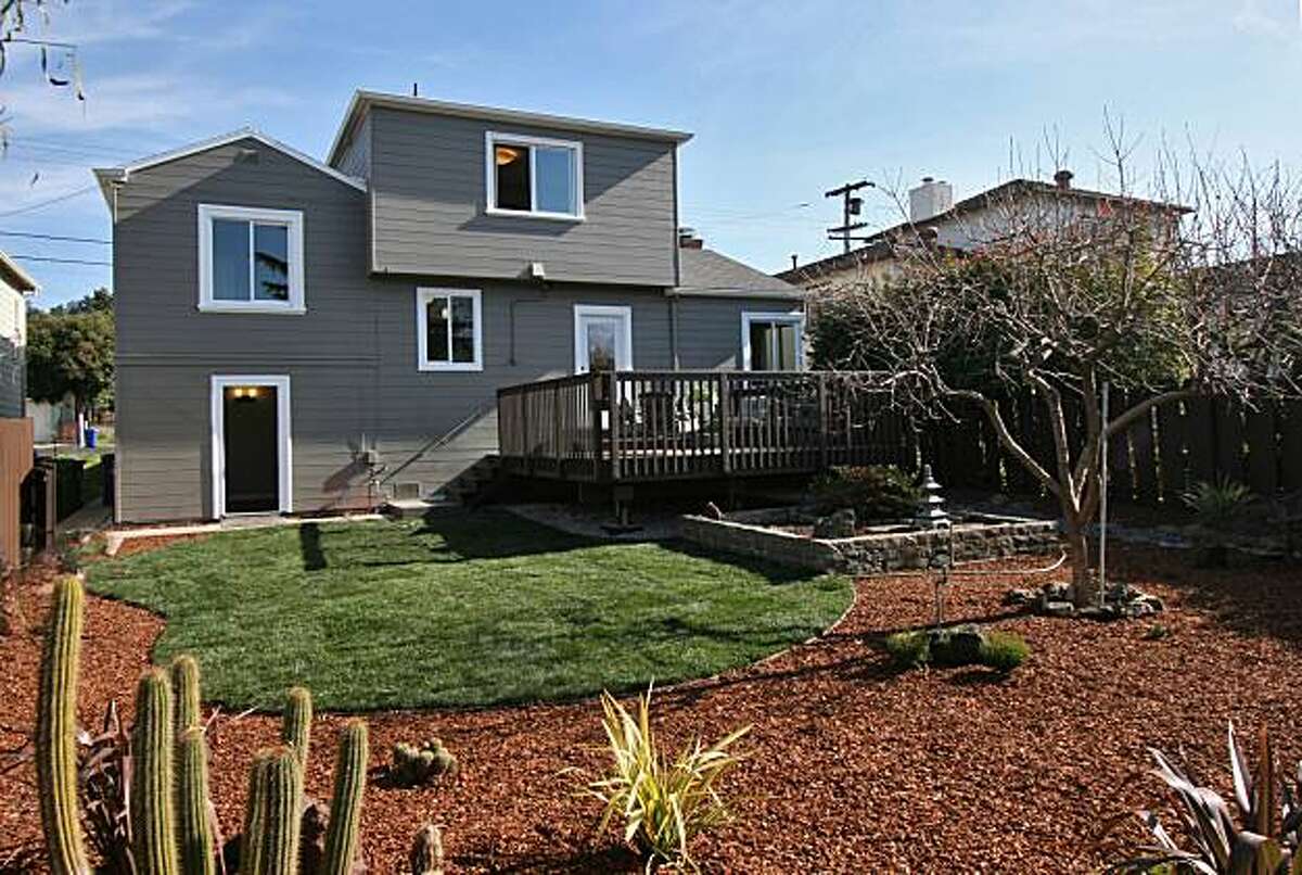 Remodeled El Cerrito home near BART station