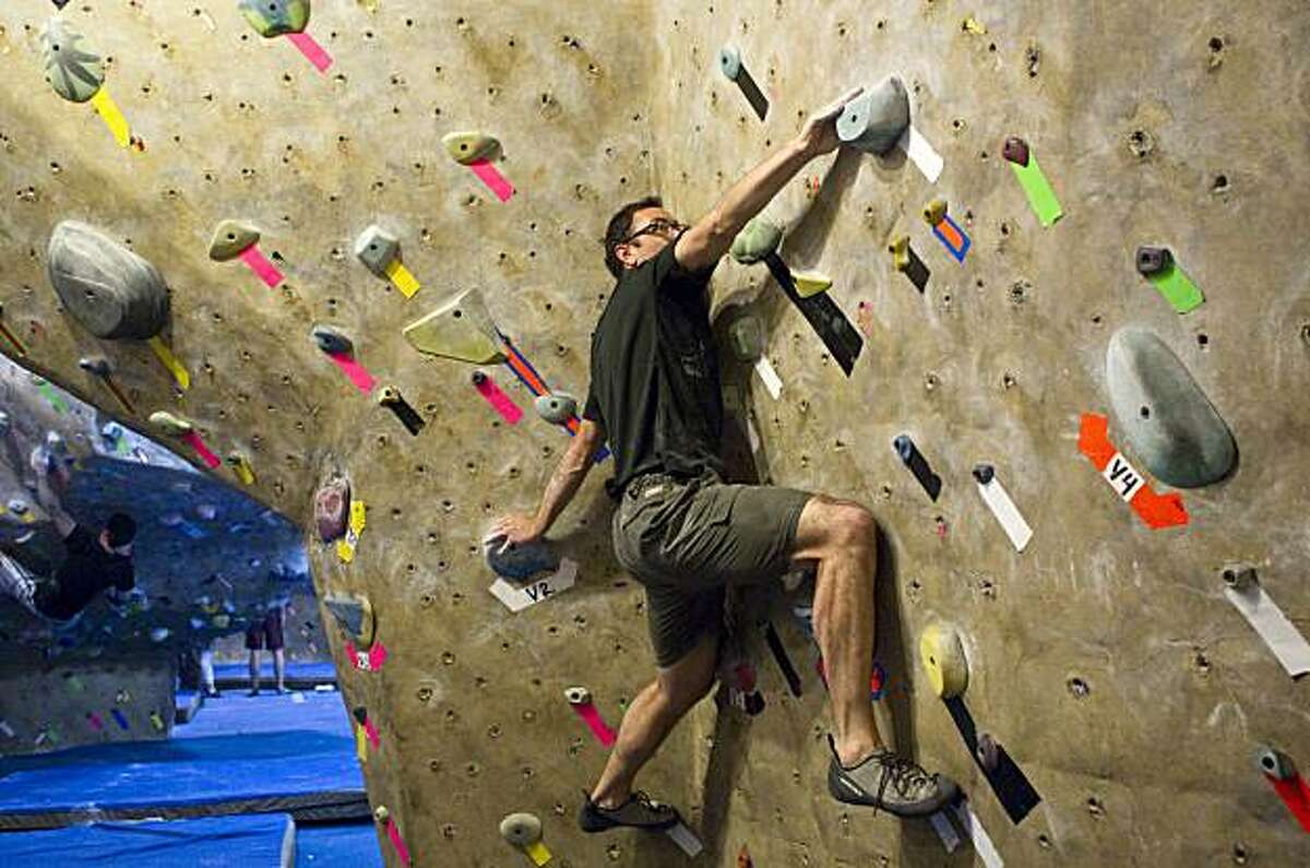 Bustling Mission Cliffs attracts sociable climbers