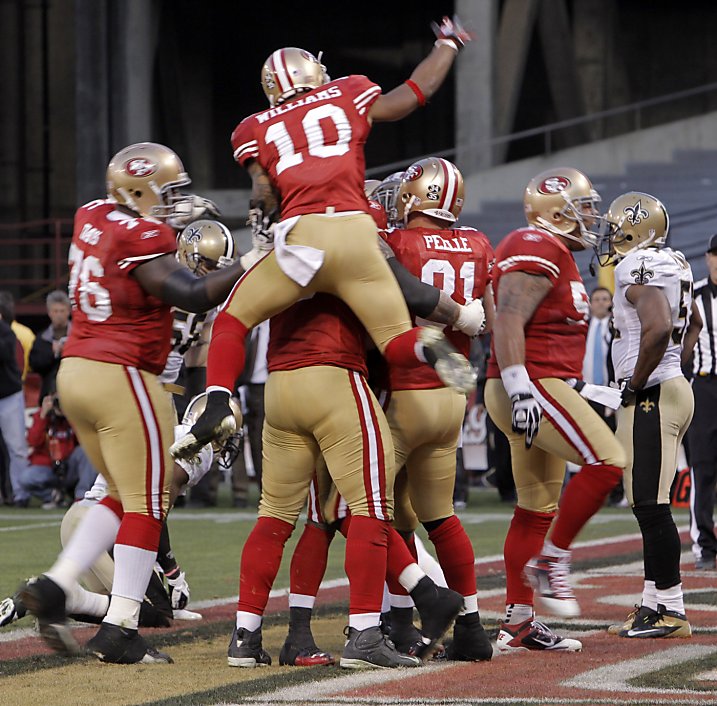 Alex Smith, Vernon Davis help 49ers pull of dramatic win over Saints